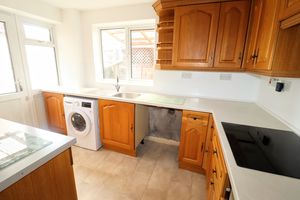 Kitchen- click for photo gallery